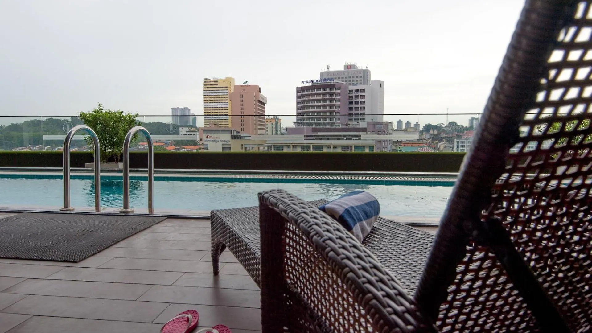 מלון The Pines Melaka Malacca